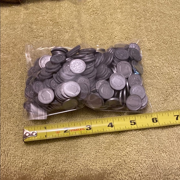 Play Money Set with Coins and Bills - Picture 4 of 10